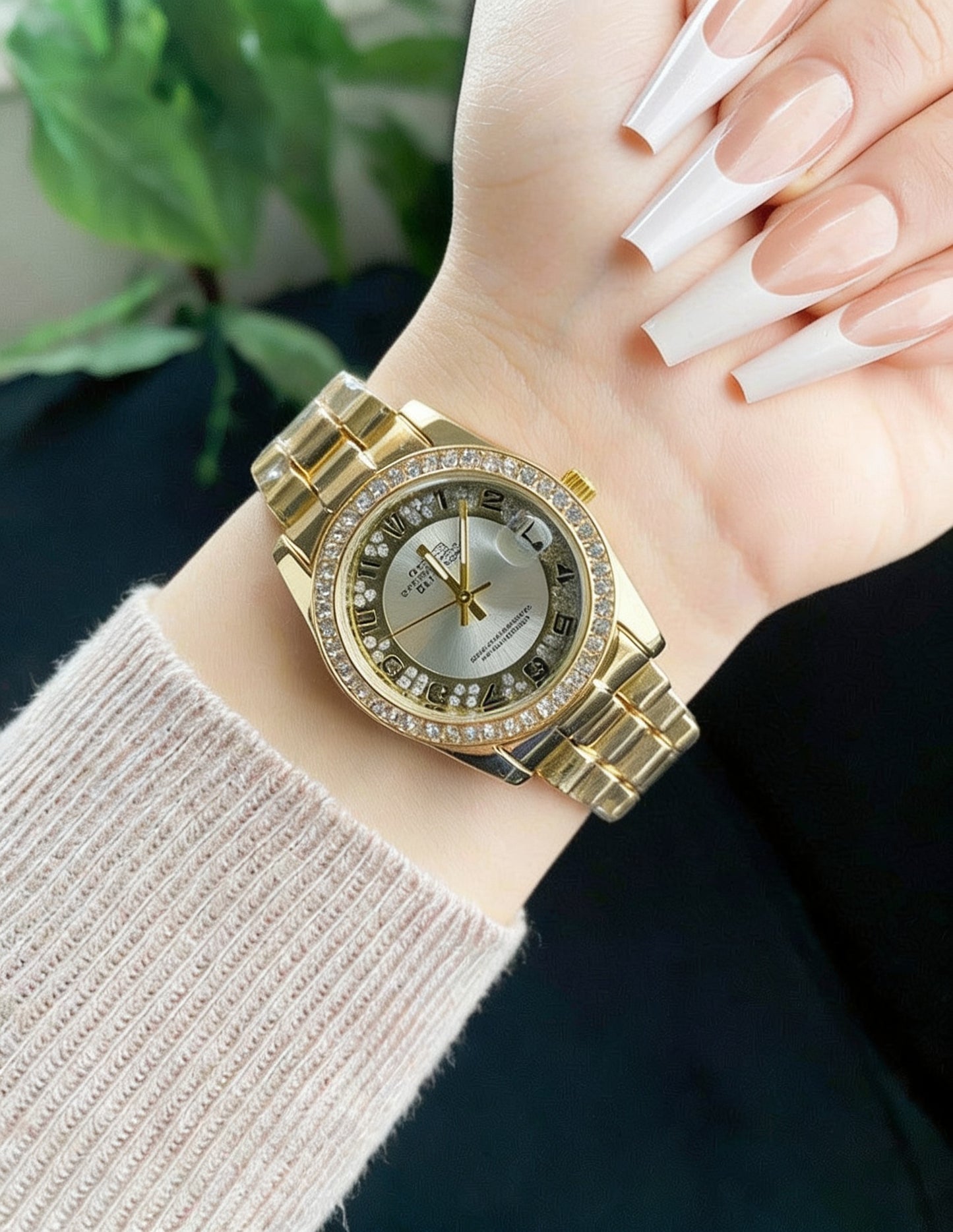 Luxury Crystal Dial Women's Watch