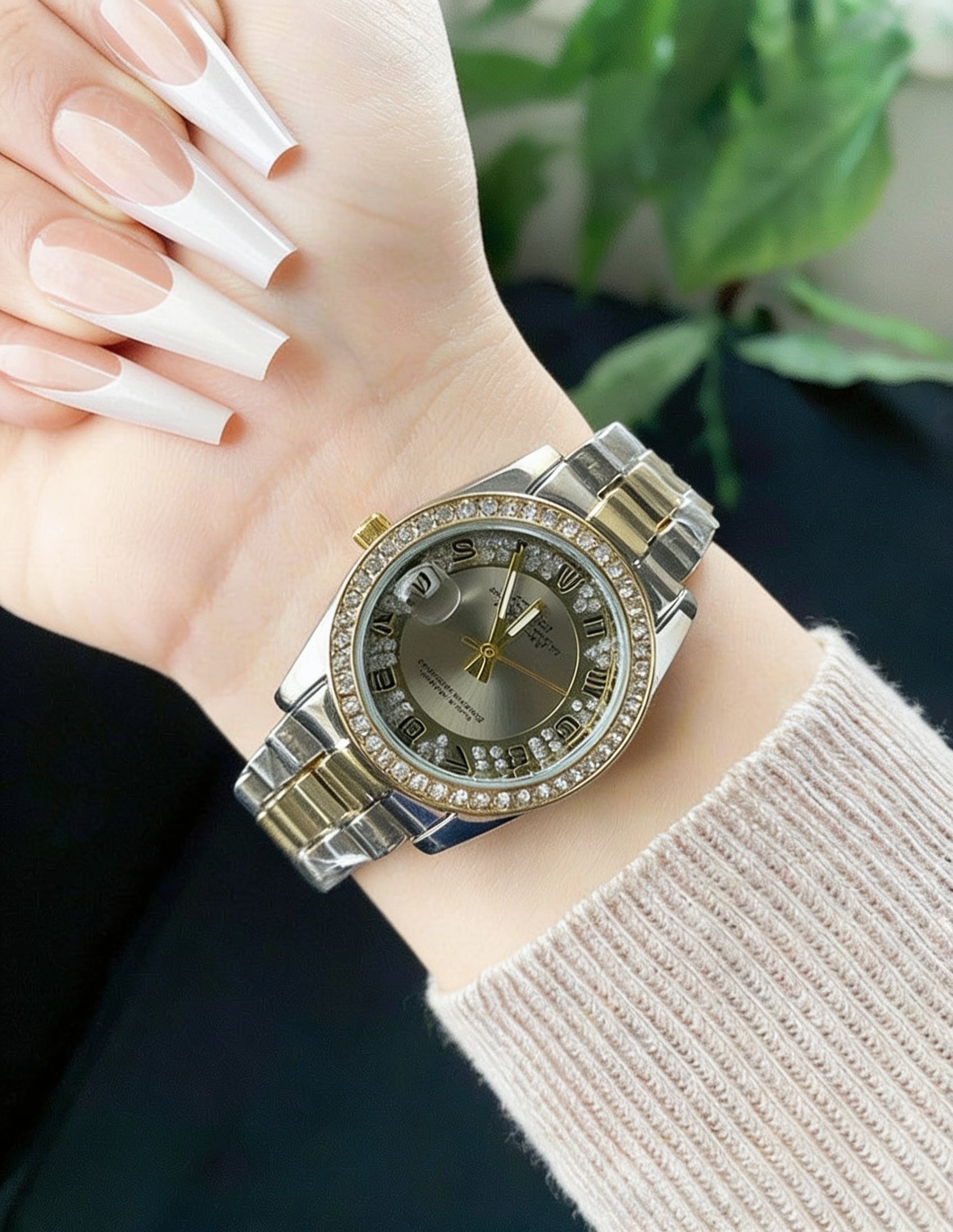Luxury Crystal Dial Women's Watch